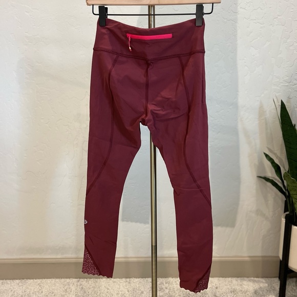 Lululemon Running Leggings | Size 4 | Burgundy | Reflective | GREAT Condition - Picture 5 of 7